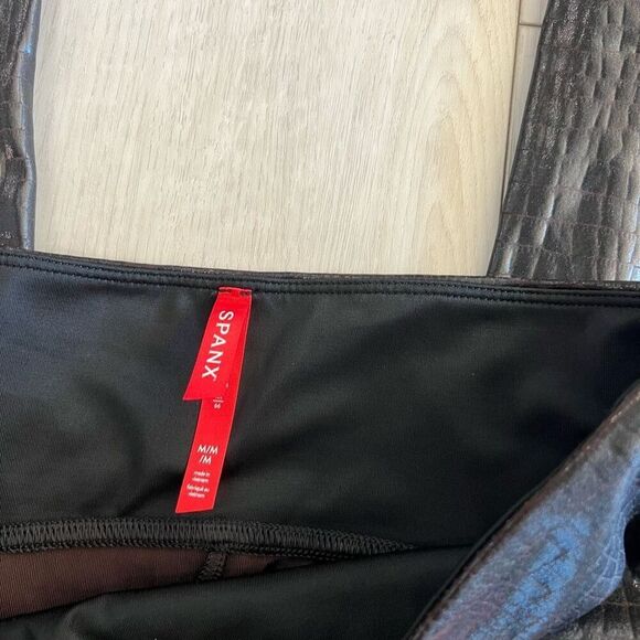 Spanx faux leather croc leggings size medium brown/black - Picture 9 of 13
